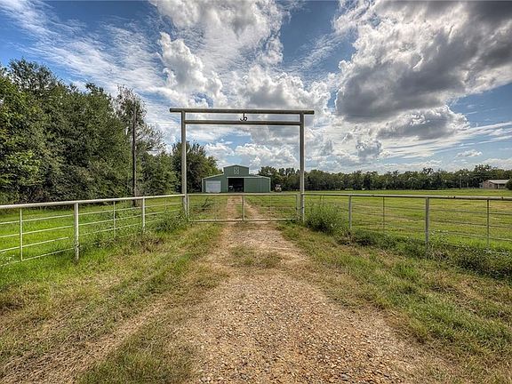 3rd image of 1308 County Road 3504