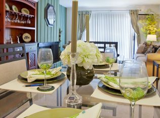 2140 Hassell Rd APT 104, Hoffman Estates, IL 60169