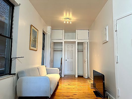 2nd image of 56 Ludlow St #18