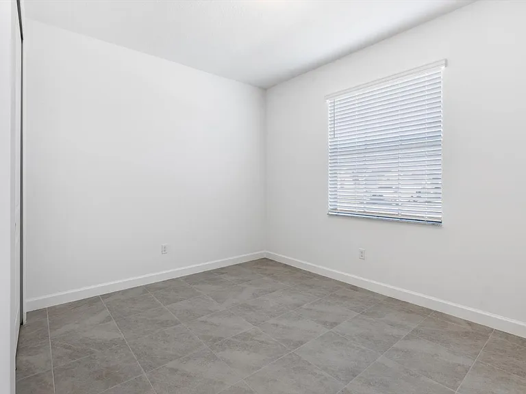 6435 Seabright Ter — Photo 25