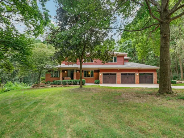 899 County Road Mm N, Oregon, WI 53575