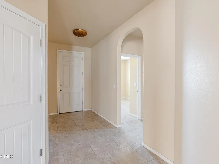 12485 Knightsbridge Dr — Photo 6