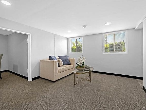 5th image of 3009 Poplar Blvd #B