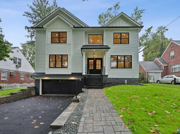 701 Forest Ave, Teaneck, NJ 07666