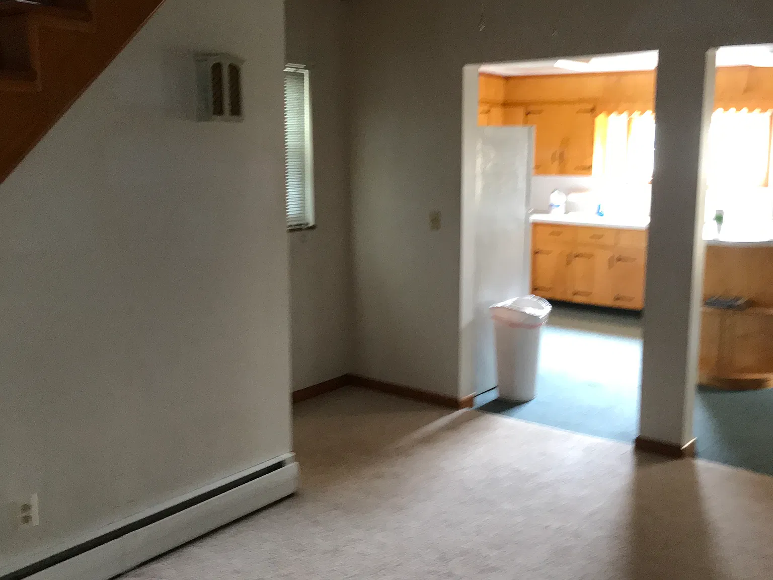 3 bed, 1.5 bath, 1700 sqft, $800 — Photo 4
