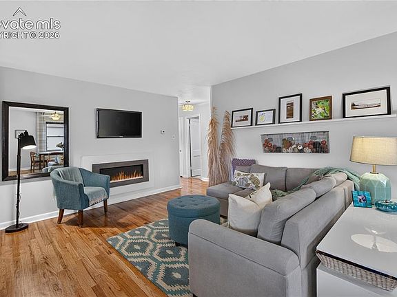 3rd image of 2407 Balboa St