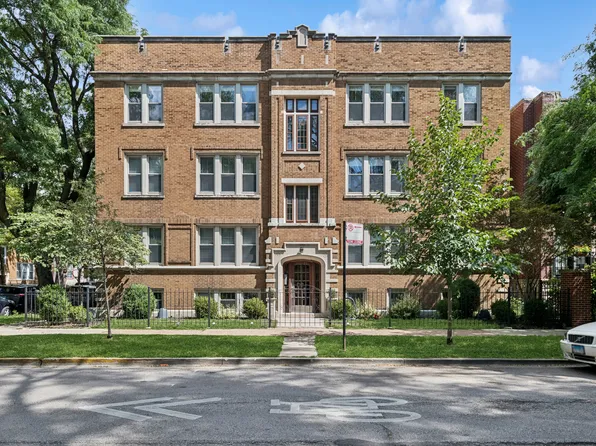 1624 W Grace St APT 1, Chicago, IL 60613