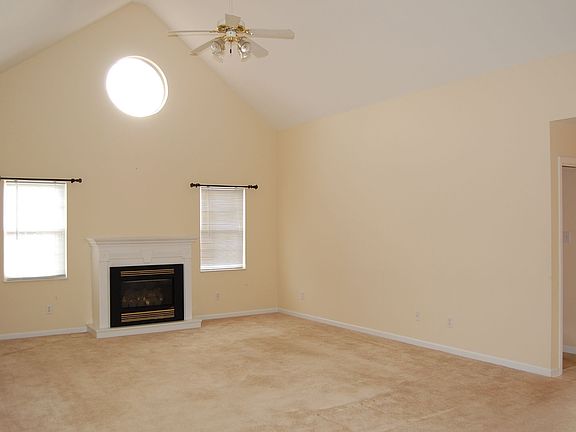 2nd image of 2732 Knob Creek Ln
