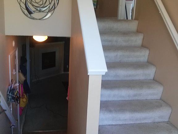 4th image of 822 Augusta Cir