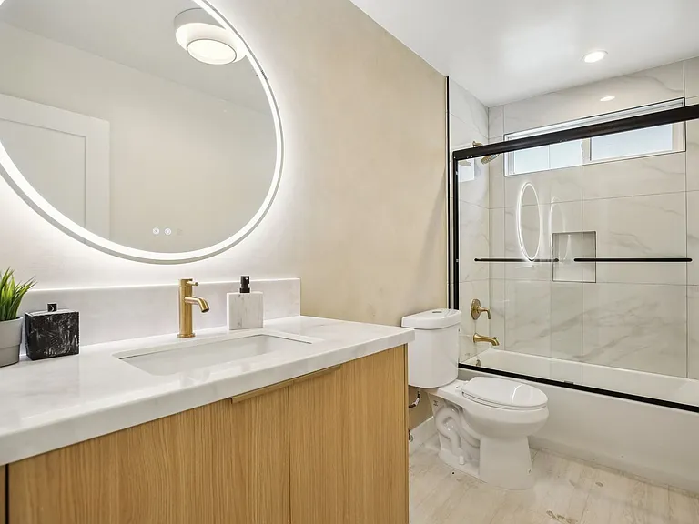 1824 Fairburn Ave — Photo 15