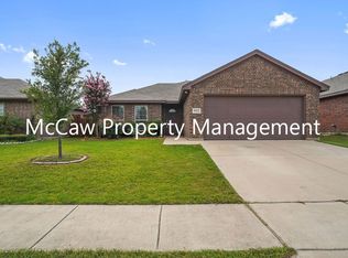 8412 Weeping Cherry Ln, Fort Worth, TX 76140
