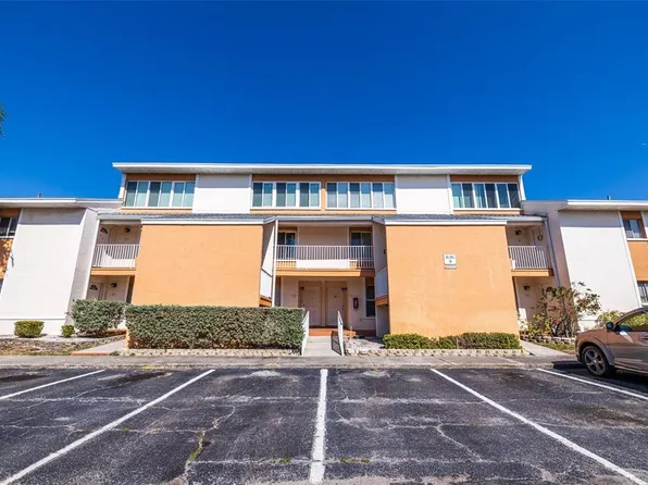 9975 7th Way N APT 102, Saint Petersburg, FL 33702