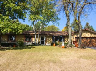 3164 Glacier Dr, Hubertus, WI 53033