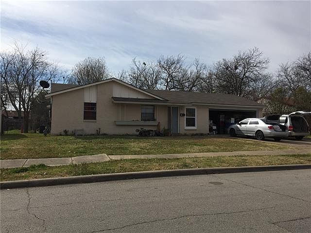 1st image of 425 Dorris Dr