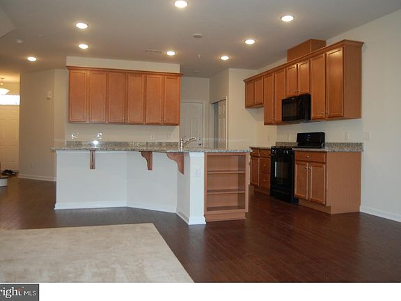 2nd image of 76 Mulligan Ct