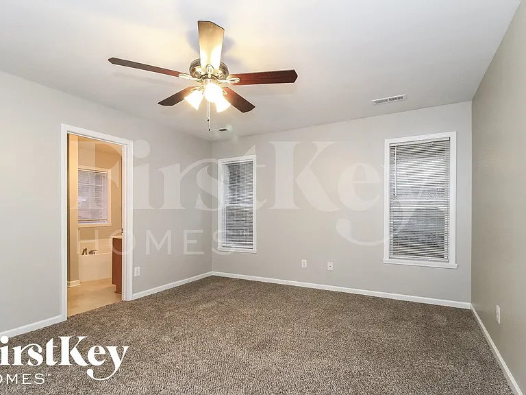 4040 Creekside Ct — Photo 9