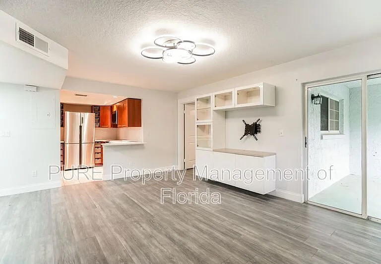 454 Fairways Cir #B204 — Photo 8