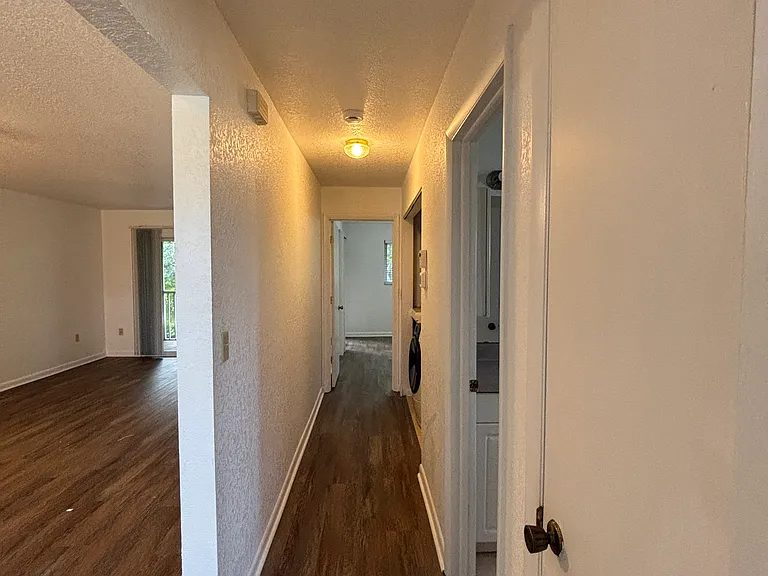 2845 Magdalina Dr — Photo 21