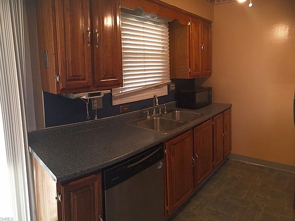 4th image of 447 Alaho St