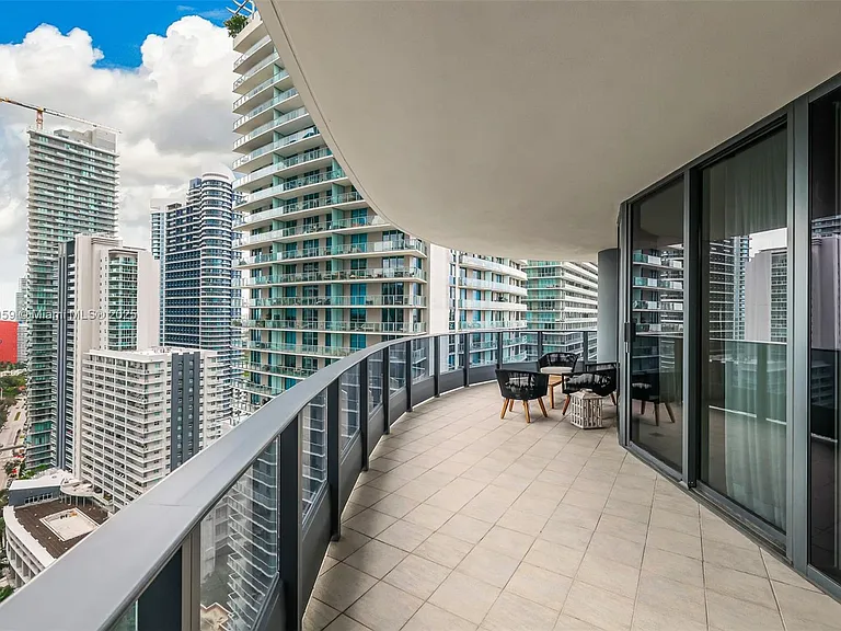 1000 Brickell Plz #3002 — Photo 46