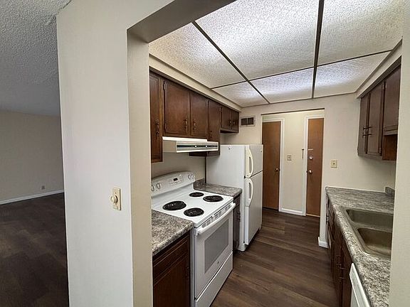 4th image of 400 S 29th St APT F