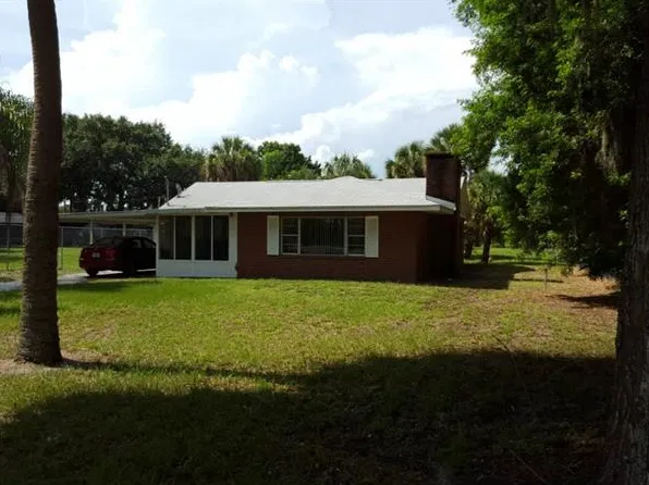 1217 Sweeney Dr, Ruskin, FL 33570