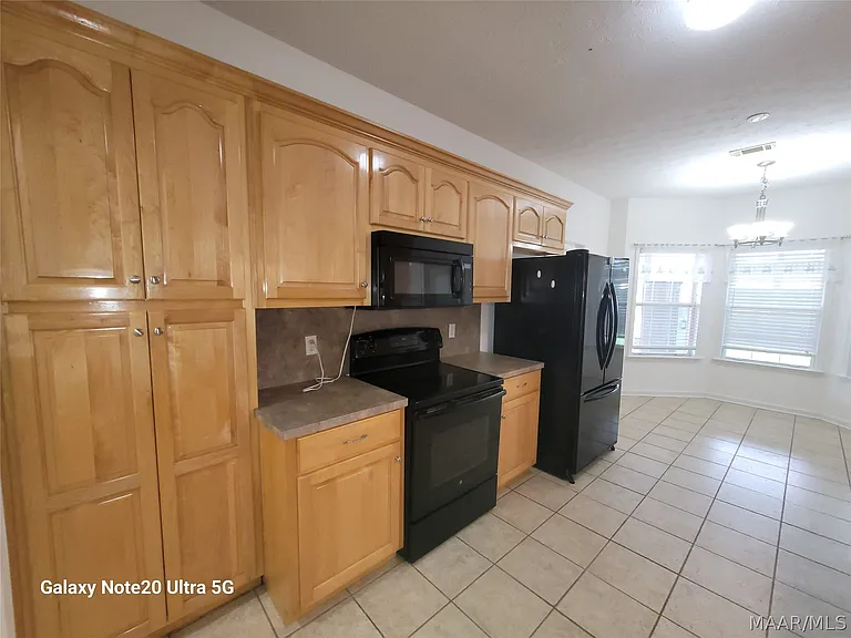 77 Groves Ln — Photo 13