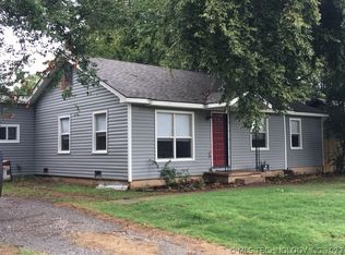 209 W 41st St, Sand Springs, OK 74063