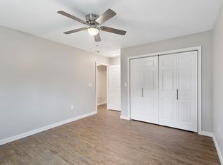 7200 N Lake Rd, Hutchinson, KS 67502