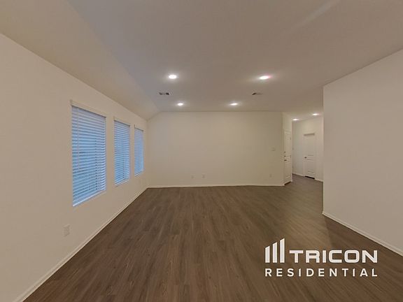3rd image of 223 Pine Cavern Dr