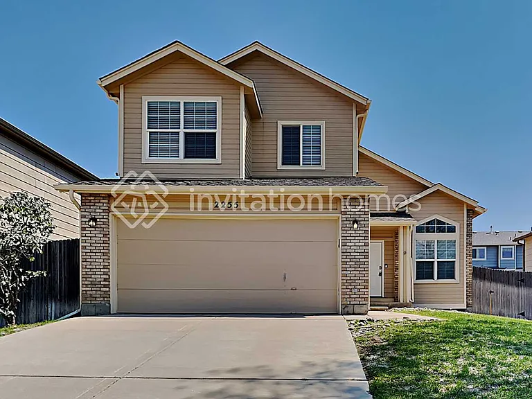 2255 Jeanette Way — Photo 1