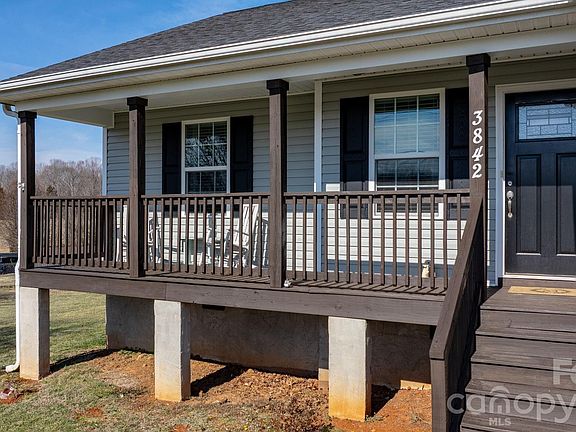 2nd image of 3842 E Maiden Rd