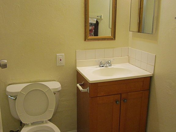 4th image of 441 Grant St #114