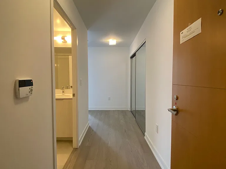11 Wellesley St W #607 — Photo 2
