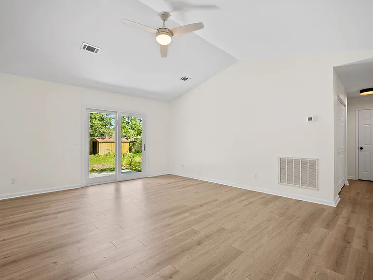 7 Grandiflora Ln — Photo 13