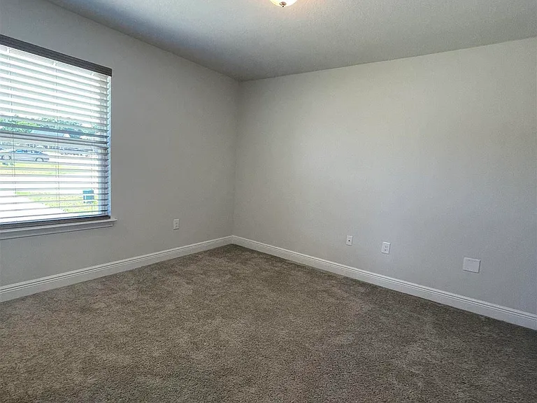 7130 Sonny Dr — Photo 15