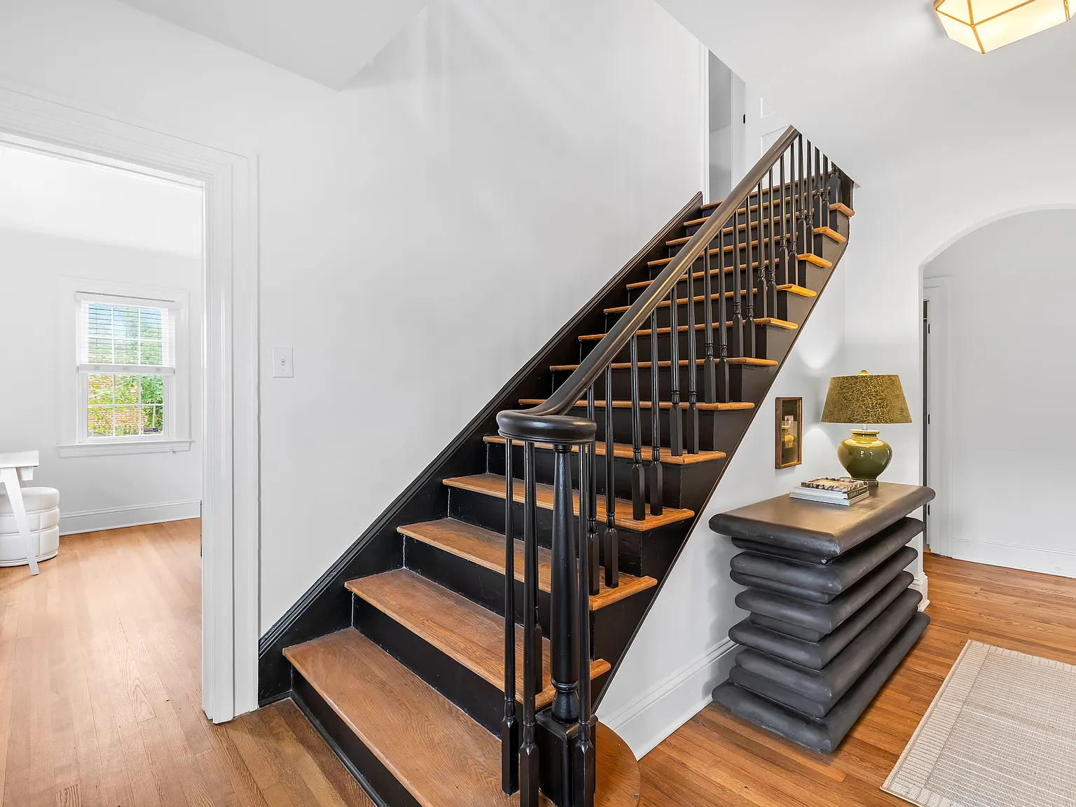 625 E Polo Rd — Photo 3