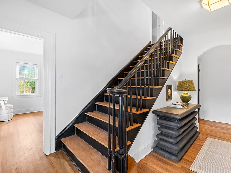 625 E Polo Rd — Photo 3