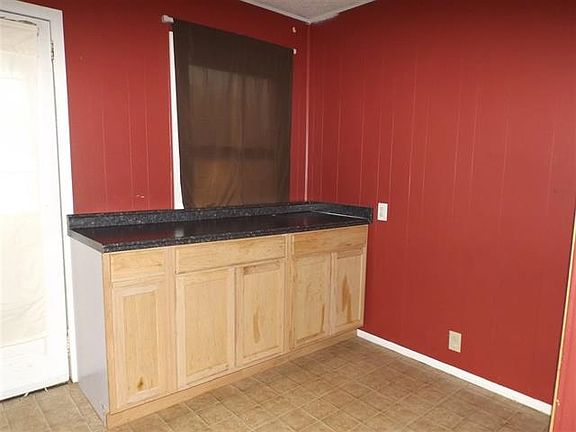 4th image of 3306 Anthony Dr