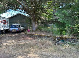 17555 NE Courtney Rd, Newberg, OR 97132