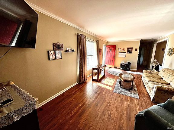 5th image of 221 Fairway Dr