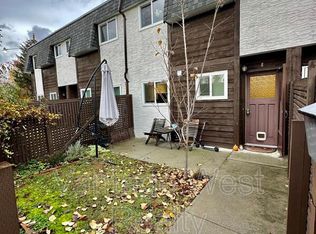 3135 Walnut St UNIT 8, Kelowna, BC V1W3T6