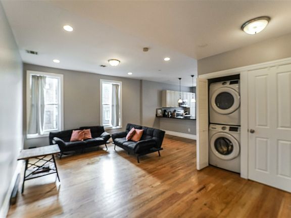 2nd image of 435 Wayne St #1