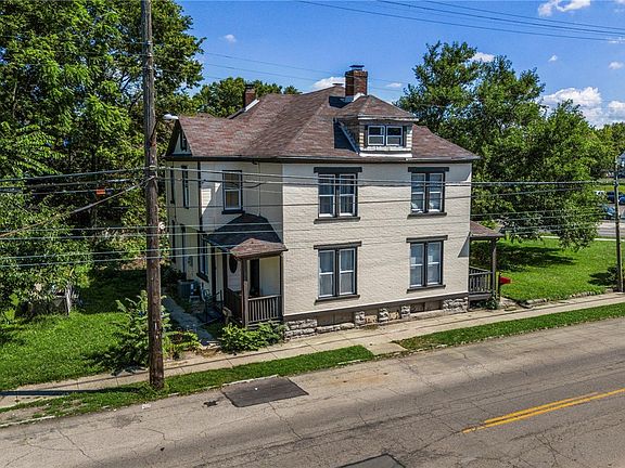 4th image of 2265 E 5th St