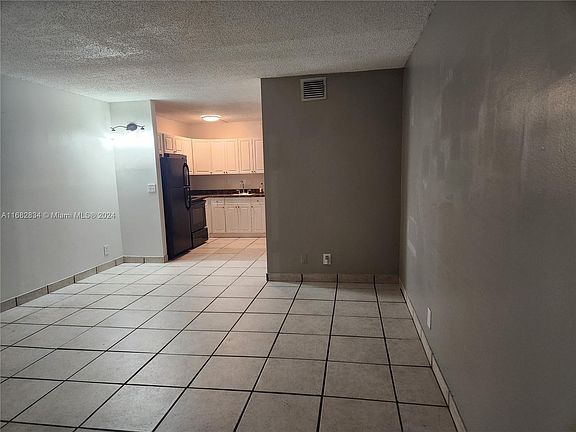 4th image of 715 NE 2nd Ave APT 205
