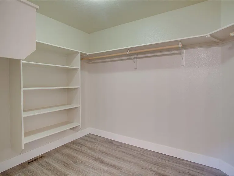 Walk-in Closet