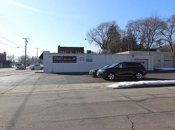 2nd image of 194 N La Fox St