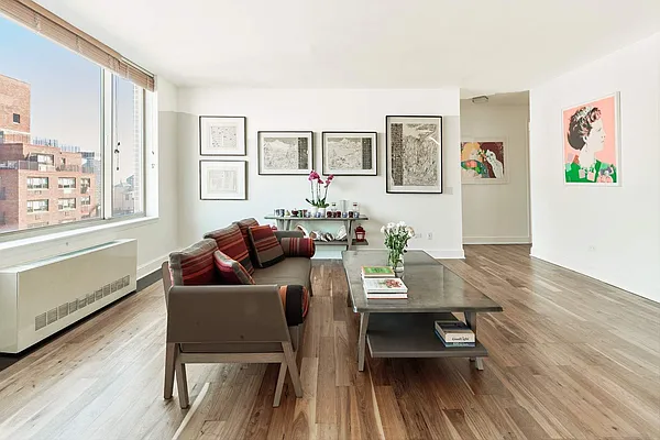 Sold by Sotheby's International Realty | media 19