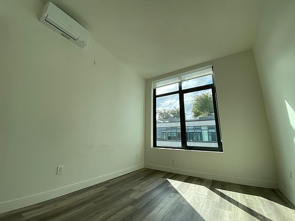 5th image of 160 Clarkson Ave #8G