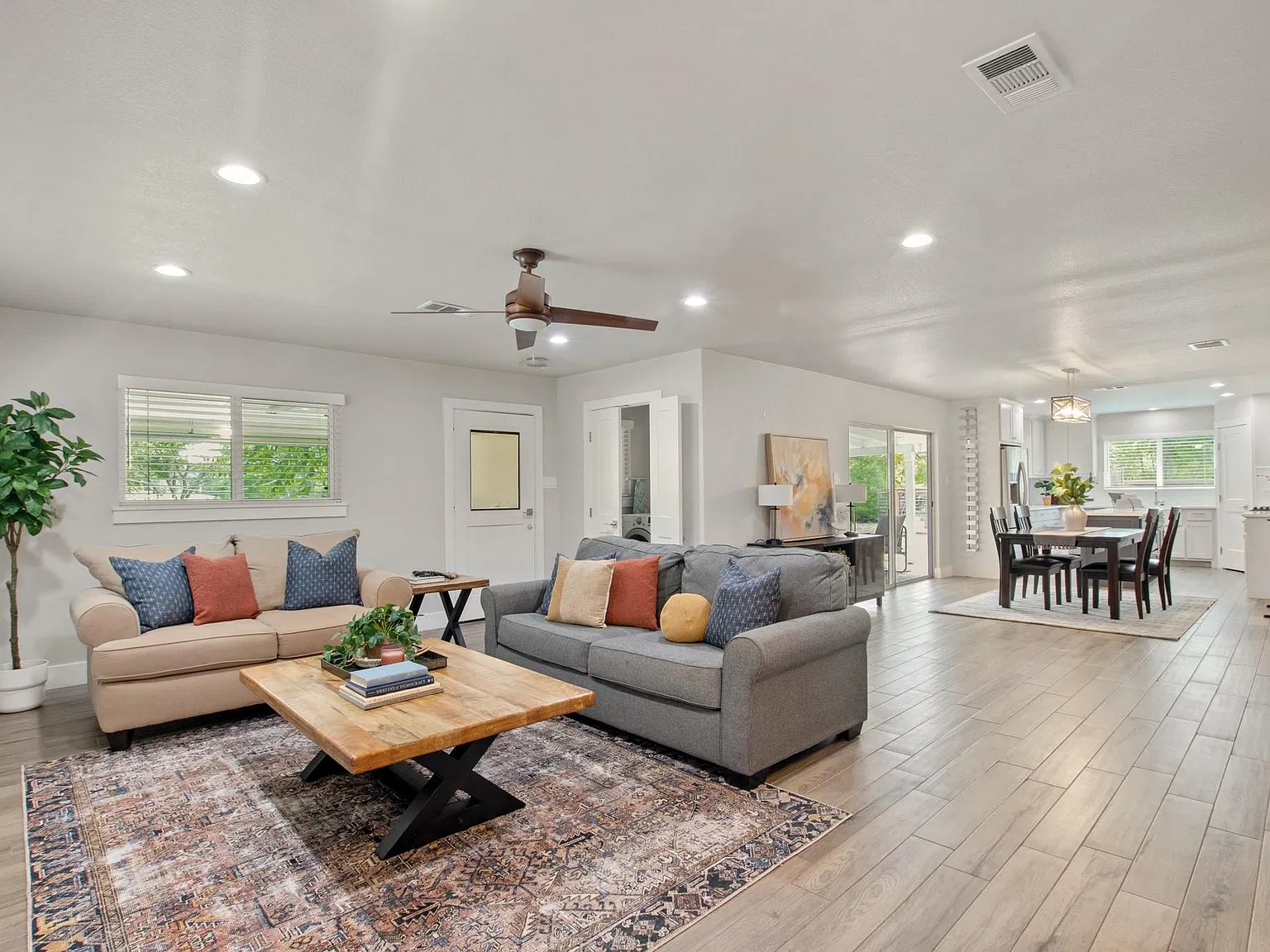 3 bed, 2.0 bath, 1510 sqft, $2,850 — Photo 4